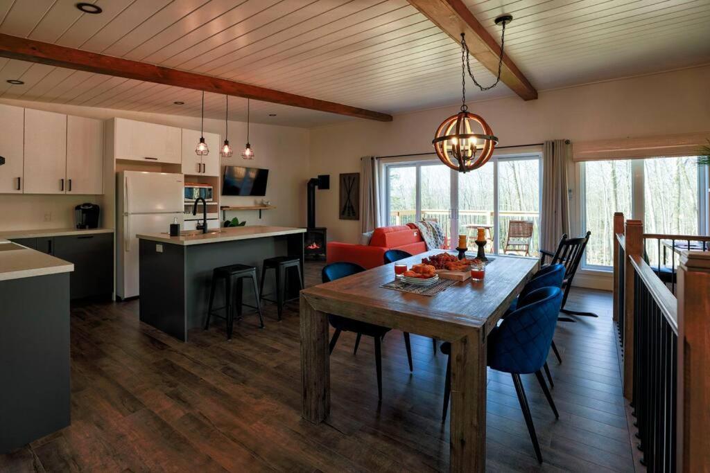 Chalet Woodpecker Lodge - Chaleureux Avec Foyer. Orford Buitenkant foto